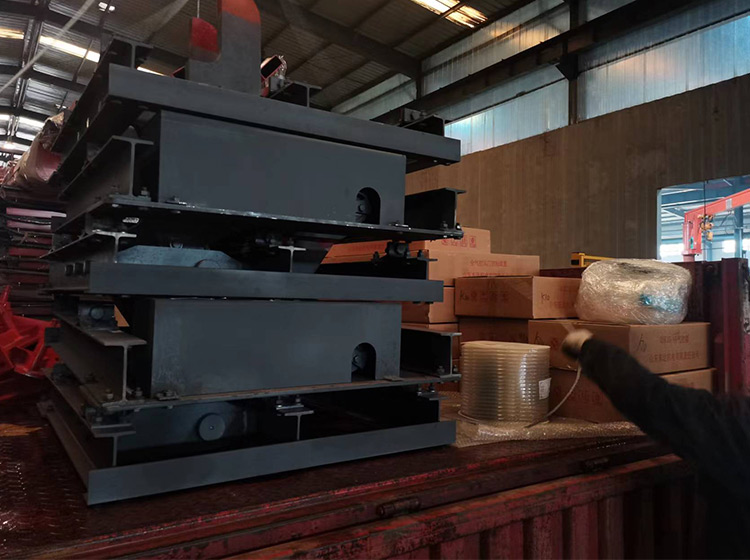 山东矿安重工一批气动卧闸发往山西泉州