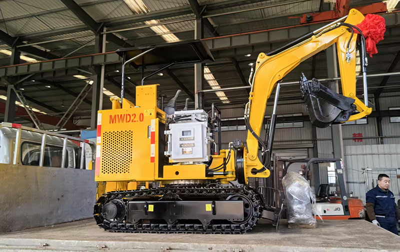 山东矿安重工有限公司自主研发MWD2.0小型挖掘机装车发货