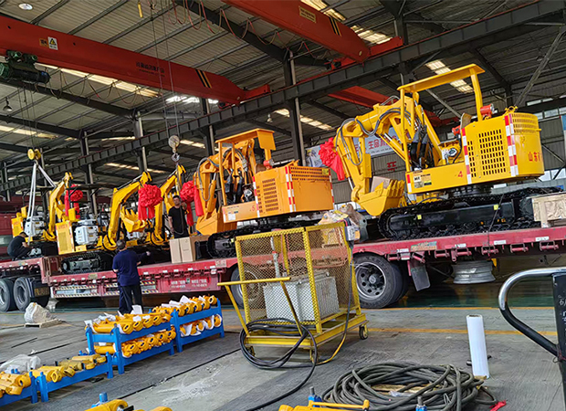山东矿安重工有限公司自主研发生产的一批液压挖掘机成功发货